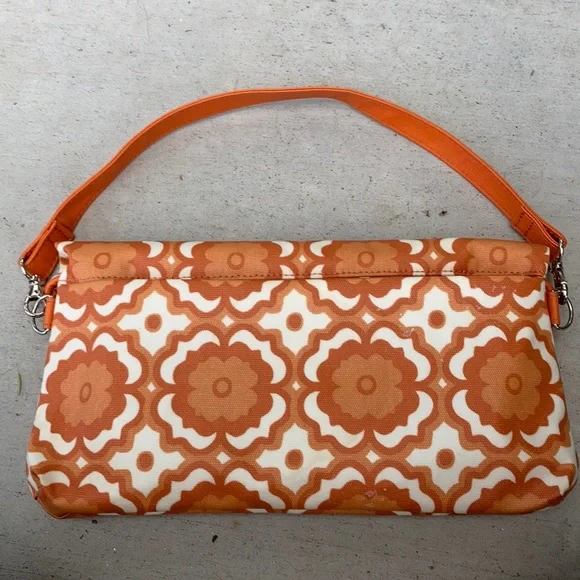 Petunia Pickle Bottom Diaper Bag Clutch - Picture 2 of 12